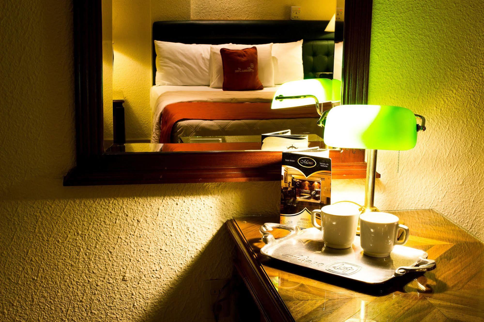 Hotel Aliana Salamanca Exterior photo